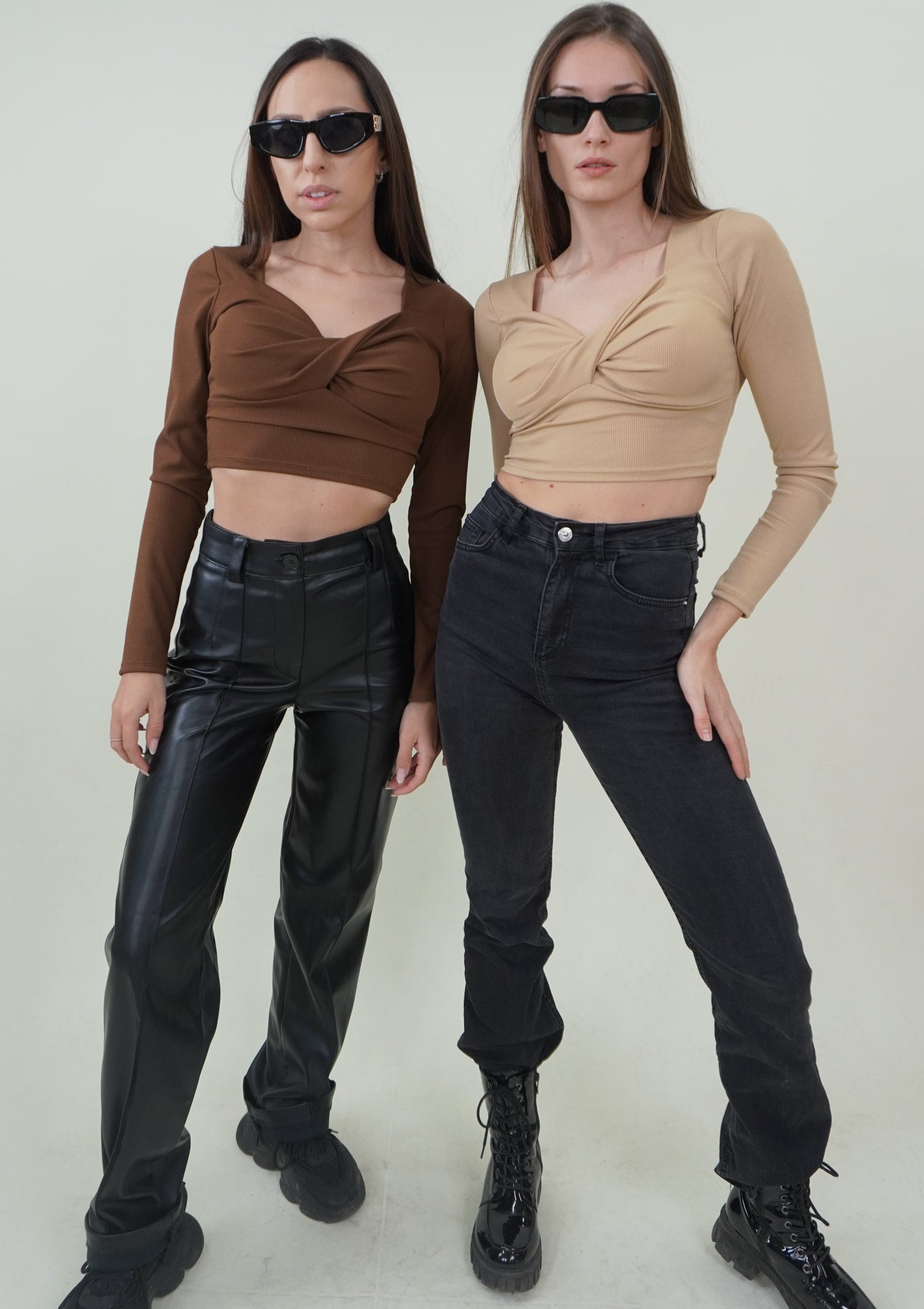 Push-up Twisted Crop Blouse