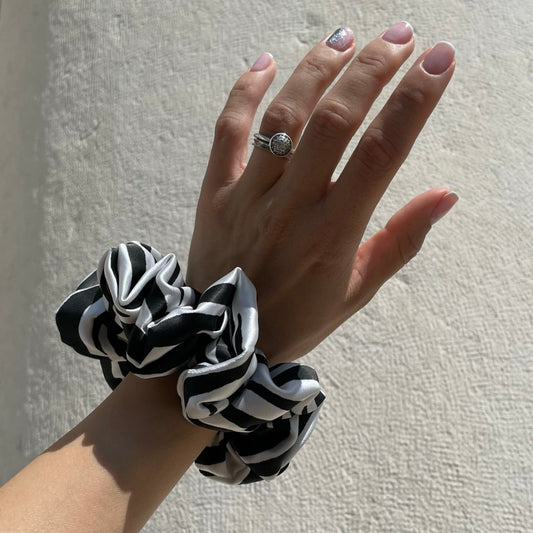 Black & White Scrunchie
