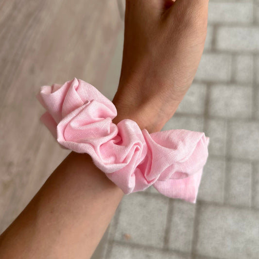 <tc>Pink Linen Scrunchie</tc>