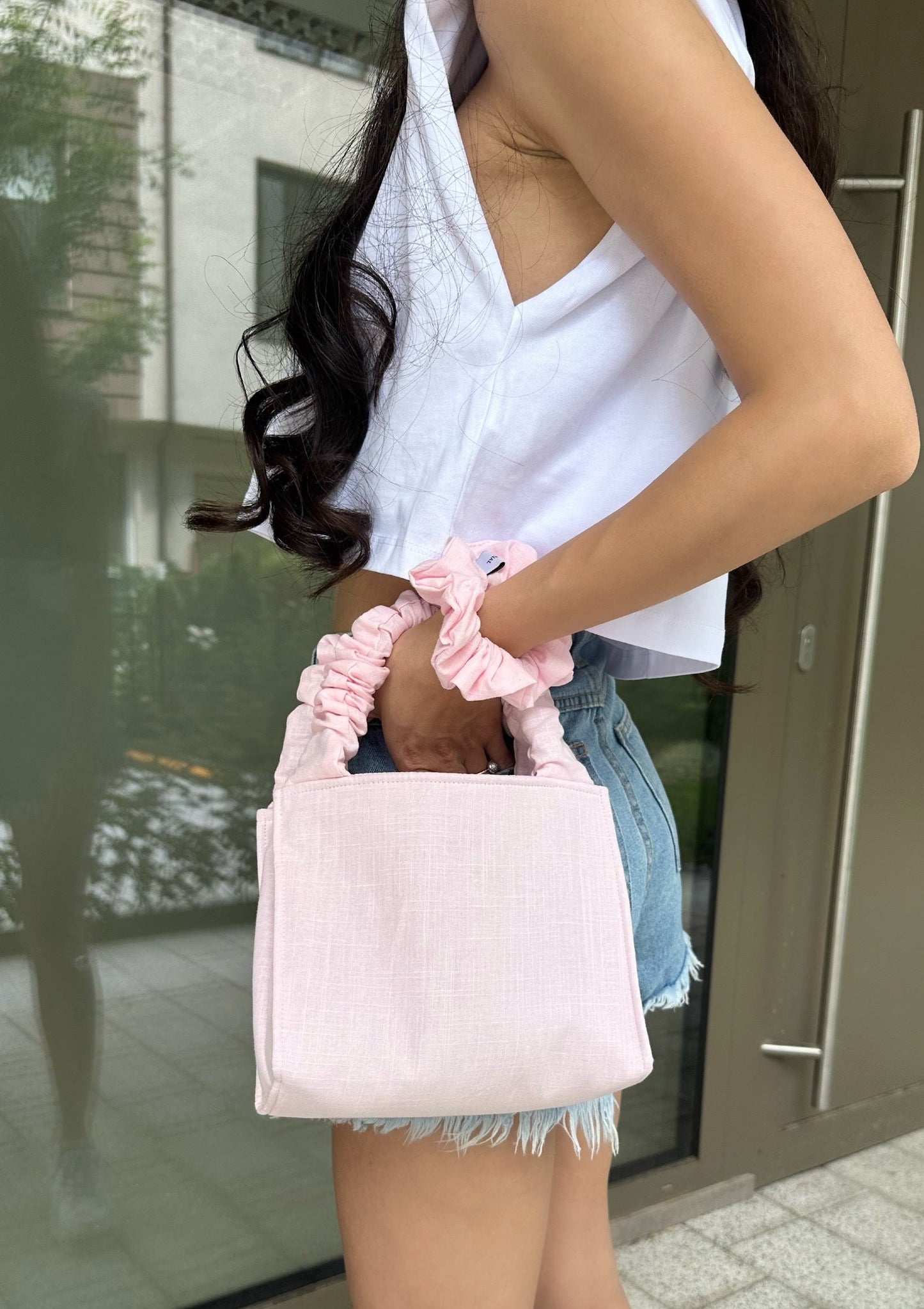 <tc>Pink Linen Tote Scrunchie Bag</tc>