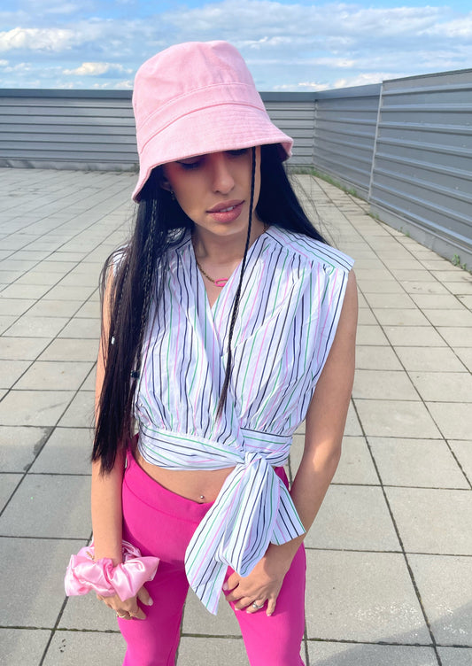 Риза с връзки на райета