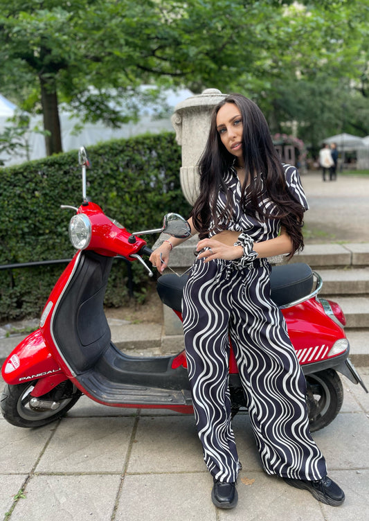 Two-Piece Black & White Set