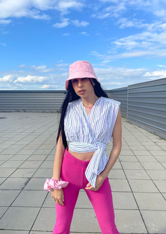 Риза с връзки на райета