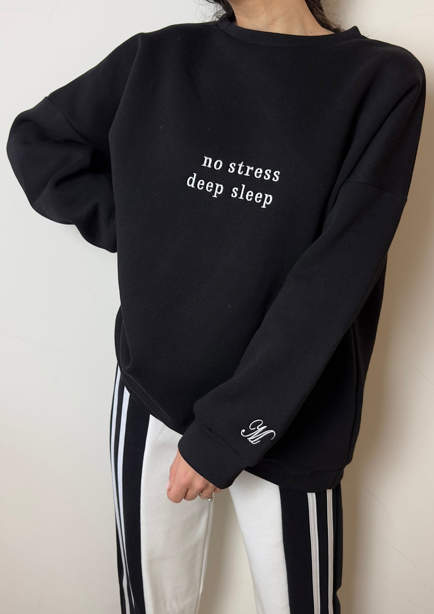 Oversized "No Stress" Sweatshirt in Black