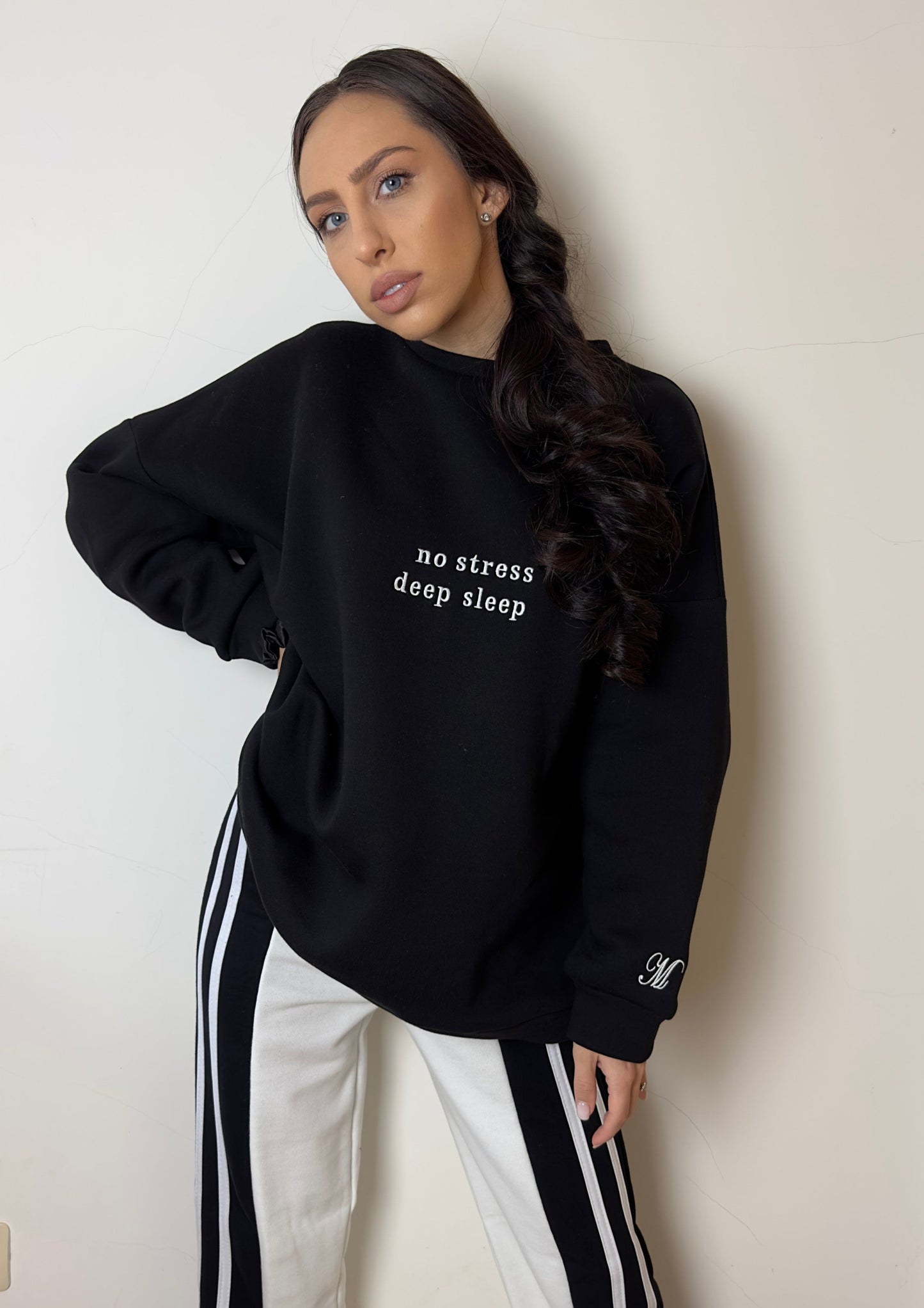 Oversized "No Stress" Sweatshirt in Black